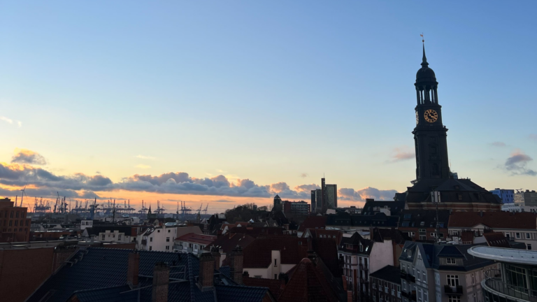 Sonnenuntergang Hamburger Büro